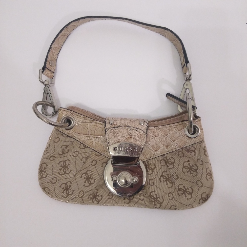 🎃 Guess Small Hand Bag